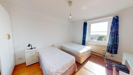 2 bedroom Flat to let in Dyke Road, Brighton, BN1