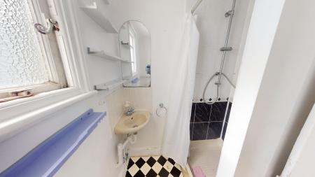 2 bedroom Flat to let in Buckingham Road, Brighton, BN1