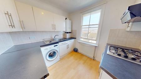 2 bedroom Flat to let in Buckingham Road, Brighton, BN1