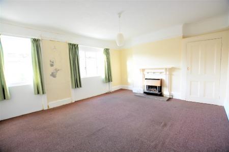 2 bedroom Flat to let in Buckingham Road, Brighton, BN1