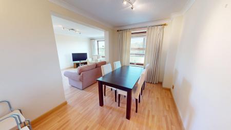1 bedroom Flat to let in Mandalay Court, Brighton, BN1