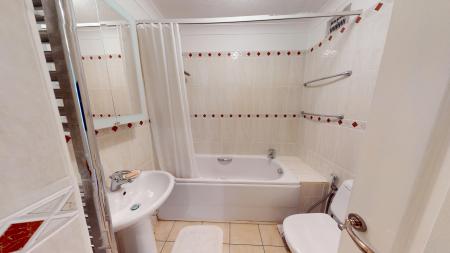 1 bedroom Flat to let in Mandalay Court, Brighton, BN1