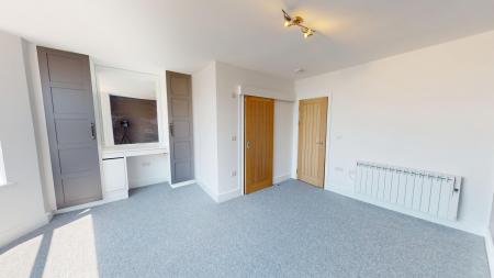 3 bedroom Flat to let in Western Road, Brighton, BN1