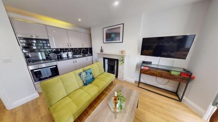 2 bedroom Flat to let in Brunswick Place, Hove, BN3