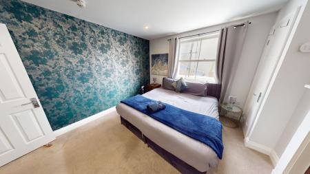 2 bedroom Flat to let in Brunswick Place, Hove, BN3