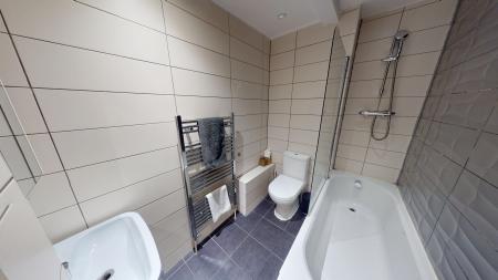 2 bedroom Flat to let in Brunswick Place, Hove, BN3