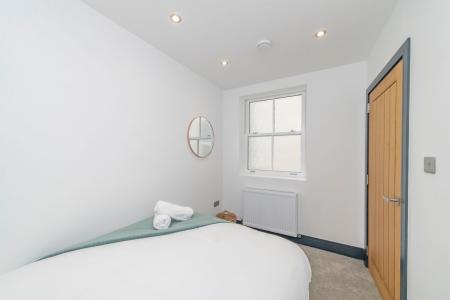 4 bedroom Flat to let in Eaton Place, Kemptown, Brighton, BN2