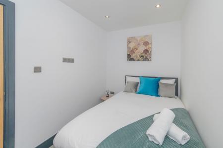 4 bedroom Flat to let in Eaton Place, Kemptown, Brighton, BN2