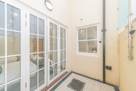 4 bedroom Flat to let in Eaton Place, Kemptown, Brighton, BN2
