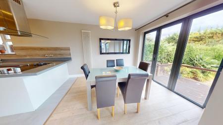 6 bedroom Detached house for sale in Woodland Avenue, Hove, BN3
