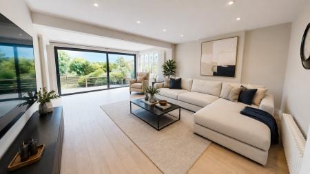 6 bedroom Detached house for sale in Woodland Avenue, Hove, BN3