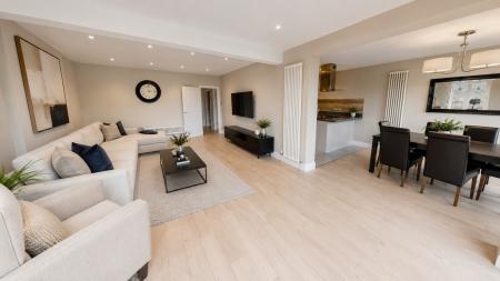 6 bedroom Detached house for sale in Woodland Avenue, Hove, BN3