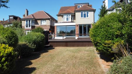 6 bedroom Detached house for sale in Woodland Avenue, Hove, BN3