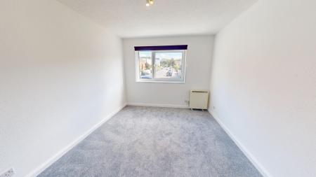 2 bedroom Flat to let in Holland Road, Hove, BN3