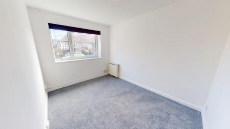2 bedroom Flat to let in Holland Road, Hove, BN3