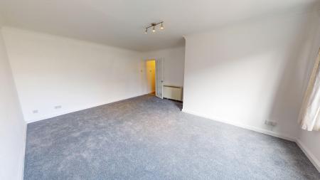 2 bedroom Flat to let in Holland Road, Hove, BN3