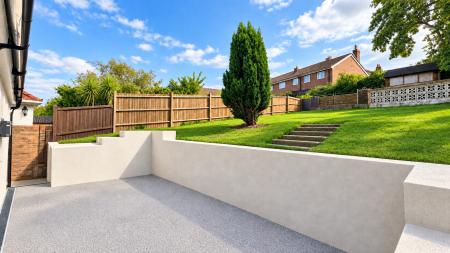 4 bedroom Detached house to let in Dale view, Hove, BN3