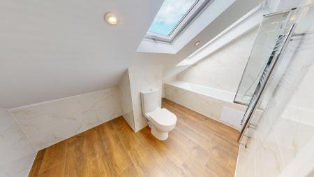 4 bedroom Detached house to let in Dale view, Hove, BN3
