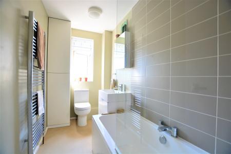 2 bedroom Flat to let in 136 Dyke Road, Brighton, BN1