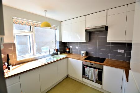 2 bedroom Flat to let in 136 Dyke Road, Brighton, BN1