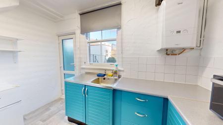1 bedroom Studio flat to let in Hove Park Villas