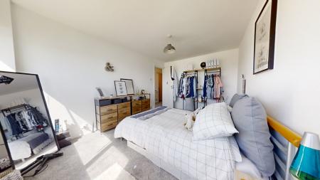 2 bedroom Flat to let in 251-255 Kingsway, Hove, BN3
