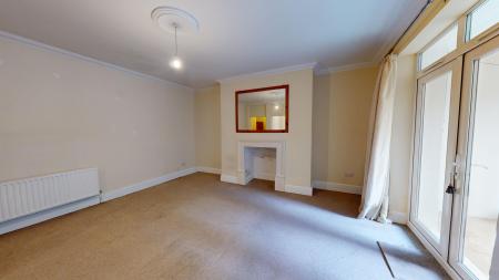 1 bedroom Flat to let in First Avenue, Hove, BN3