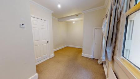 1 bedroom Flat to let in First Avenue, Hove, BN3