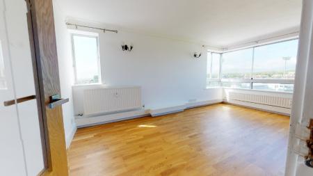 3 bedroom Flat to let in Eaton Road, Hove, BN3