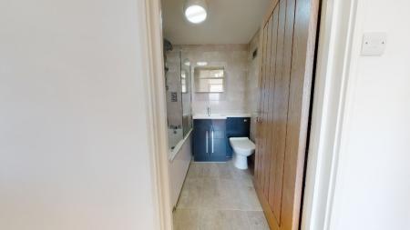 3 bedroom Flat to let in Eaton Road, Hove, BN3