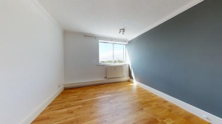 3 bedroom Flat to let in Eaton Road, Hove, BN3