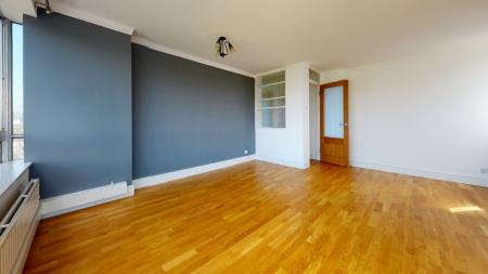 3 bedroom Flat to let in Eaton Road, Hove, BN3