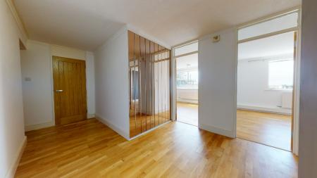 3 bedroom Flat to let in Eaton Road, Hove, BN3
