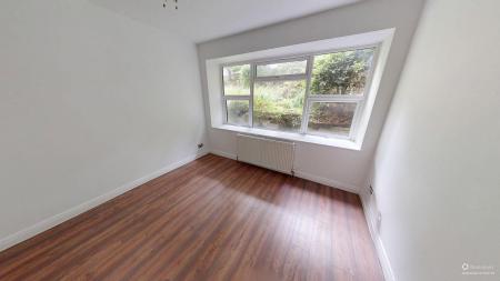 2 bedroom Flat to let in Palmeira avenue, Hove, BN3