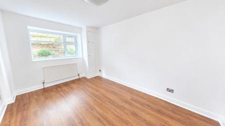 2 bedroom Flat to let in Palmeira avenue, Hove, BN3