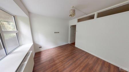 2 bedroom Flat to let in Palmeira avenue, Hove, BN3