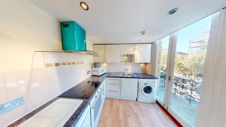 1 bedroom Flat to let in First Avenue, Hove, BN3