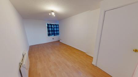 1 bedroom Studio flat to let in St Martins Court, Brighton, BN2