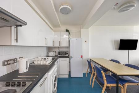1 bedroom Flat to let in 51-53 Kings Road, Brighton, BN1