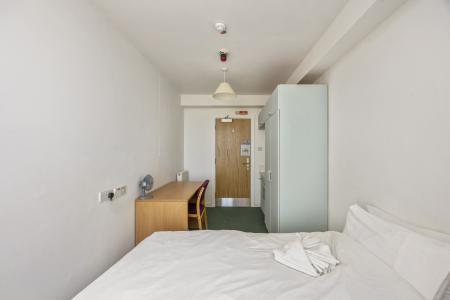 1 bedroom Flat to let in 51-53 Kings Road, Brighton, BN1