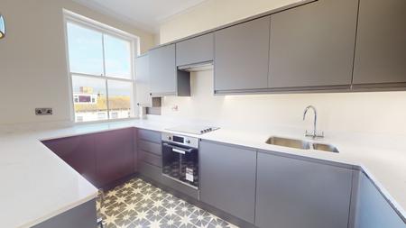 3 bedroom Flat to let in St Aubyns, Hove, BN3