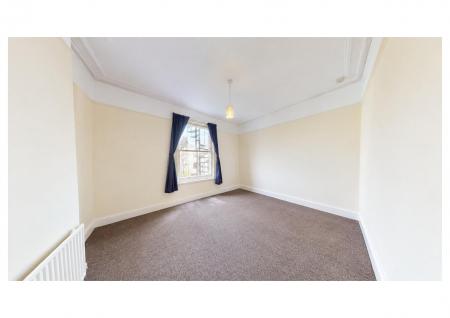 2 bedroom Flat to let in Cambridge Road