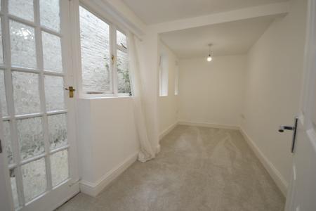 2 bedroom Flat to let in Upper Rock Gardens, Kemptown, Brighton, BN2