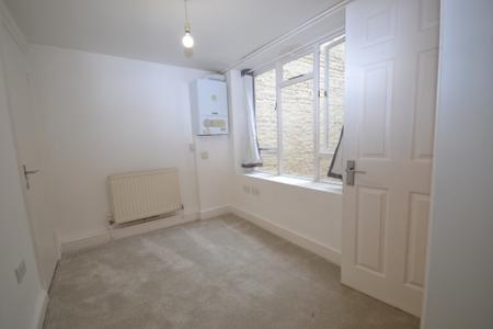 2 bedroom Flat to let in Upper Rock Gardens, Kemptown, Brighton, BN2