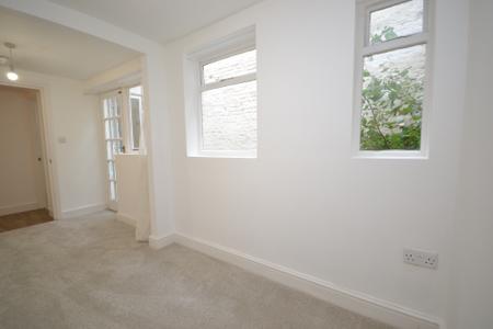 2 bedroom Flat to let in Upper Rock Gardens, Kemptown, Brighton, BN2