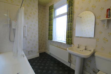 4 bedroom Terraced House for sale in Colne Road, Brierfield, BB9