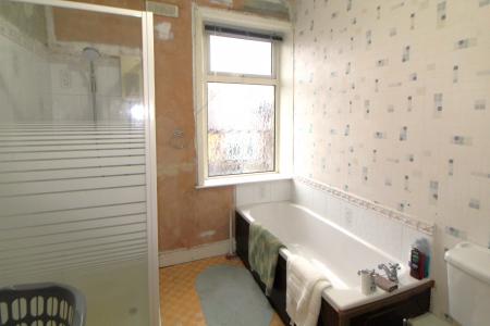 2 bedroom Terraced House for sale in Lonsdale Street, Burnley, BB12