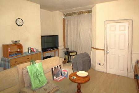 2 bedroom Terraced House for sale in Lonsdale Street, Burnley, BB12