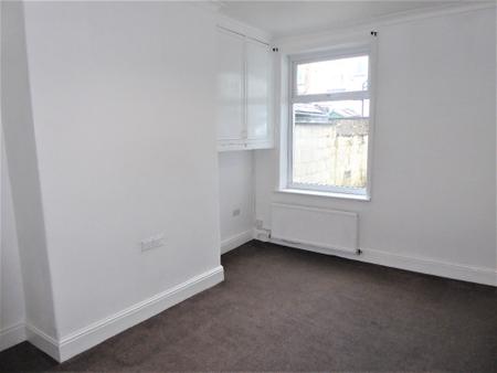 2 bedroom Terraced House to let in Oak Street, Colne, BB8