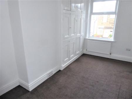 2 bedroom Terraced House to let in Oak Street, Colne, BB8